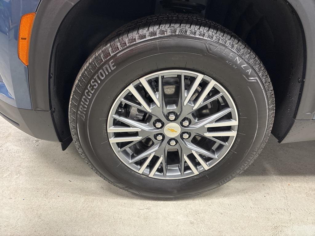 new 2026 Chevrolet Traverse car, priced at $40,565