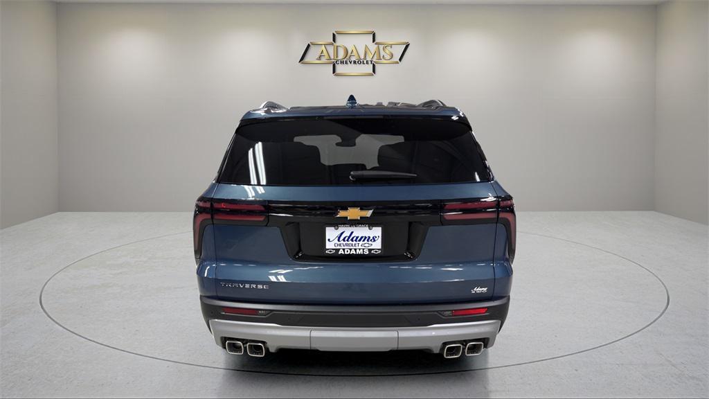 new 2026 Chevrolet Traverse car, priced at $40,565