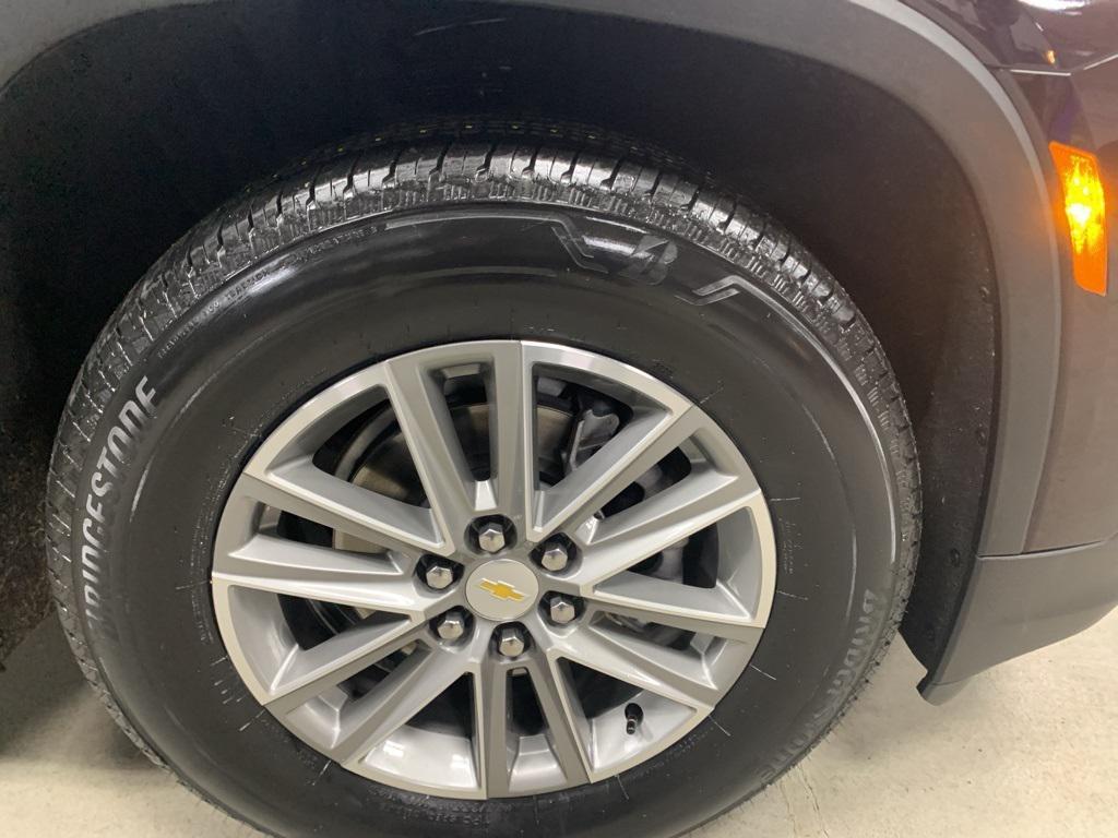 used 2023 Chevrolet Traverse car, priced at $27,988