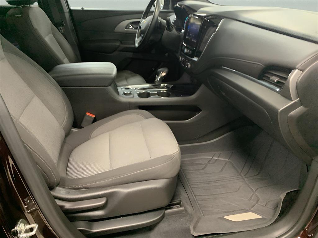 used 2023 Chevrolet Traverse car, priced at $27,988