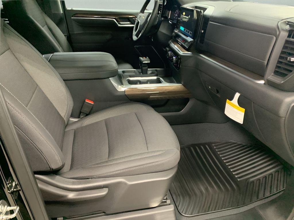 new 2026 Chevrolet Silverado 1500 car, priced at $50,000