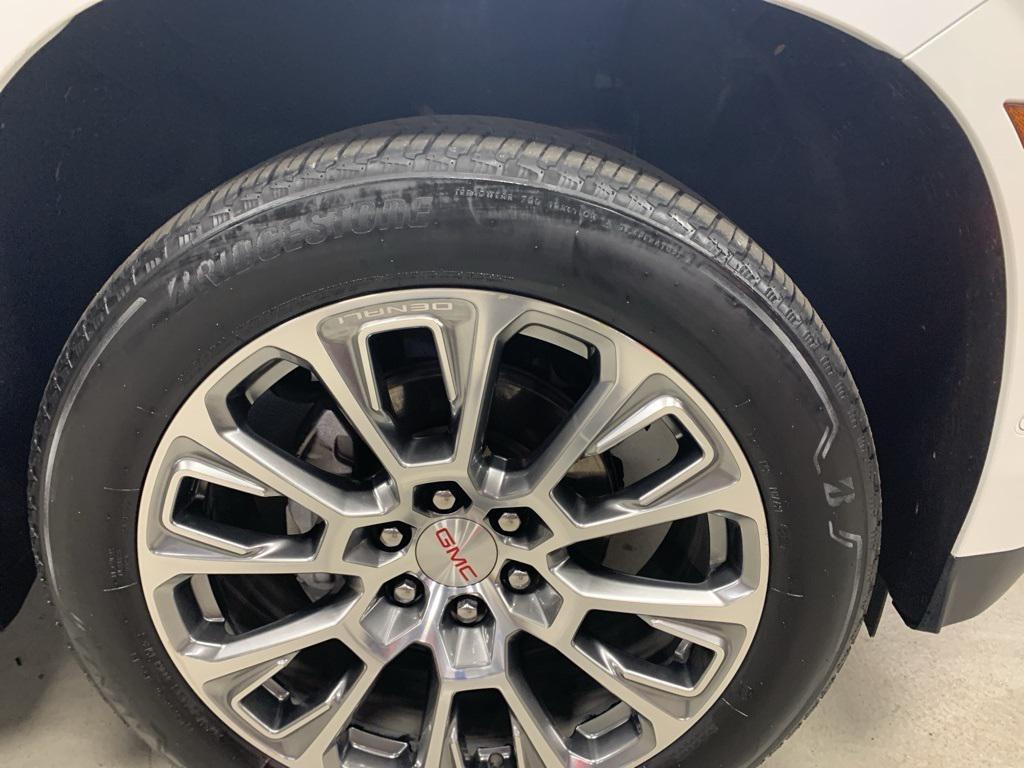 used 2025 GMC Yukon car, priced at $74,585