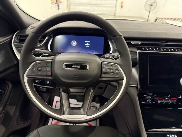 new 2025 Jeep Grand Cherokee car, priced at $38,567