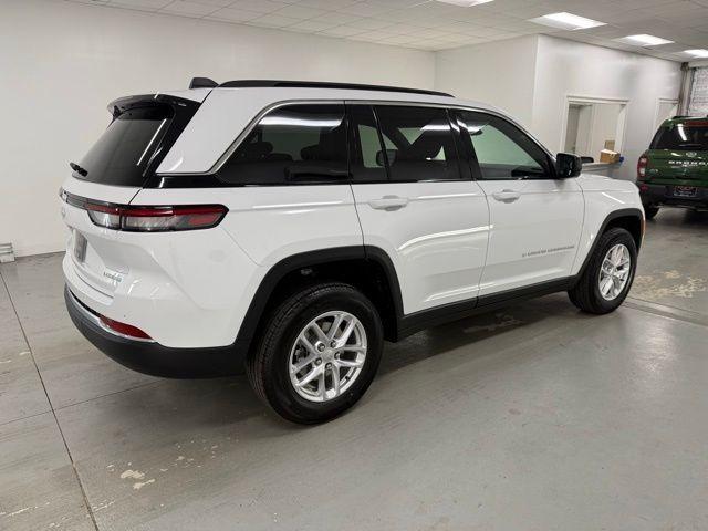 new 2025 Jeep Grand Cherokee car, priced at $38,887