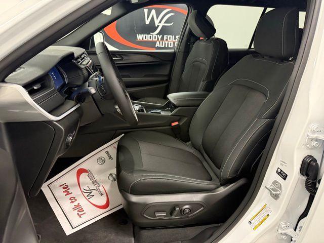 new 2025 Jeep Grand Cherokee car, priced at $38,887