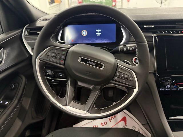 new 2025 Jeep Grand Cherokee car, priced at $38,887