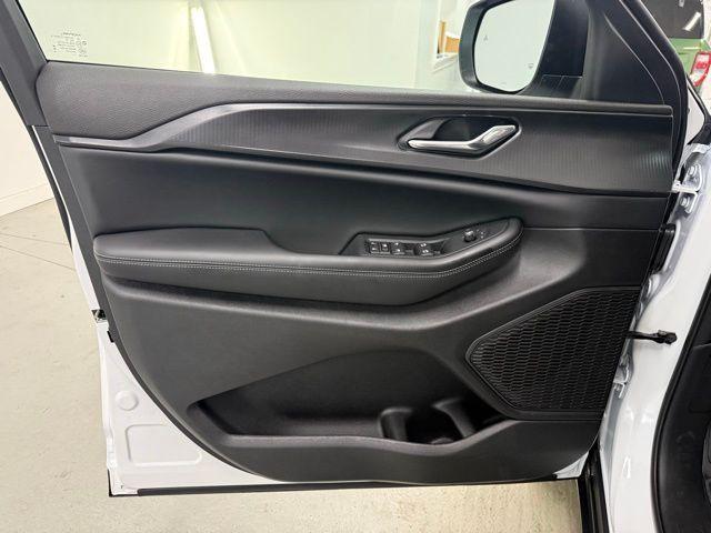 new 2025 Jeep Grand Cherokee car, priced at $38,887