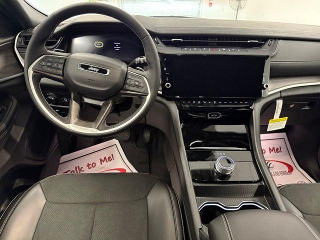 new 2026 Jeep Grand Cherokee car, priced at $45,757