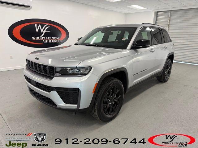 new 2026 Jeep Grand Cherokee car, priced at $45,757