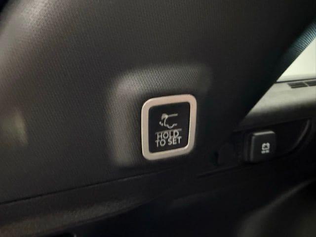 new 2026 Jeep Grand Cherokee car, priced at $45,757