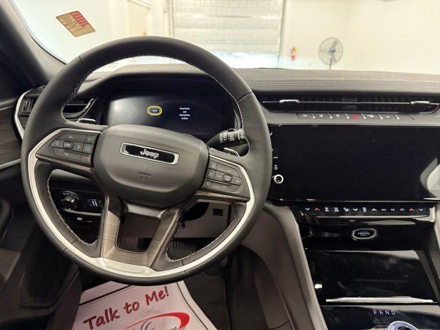 new 2026 Jeep Grand Cherokee car, priced at $45,757