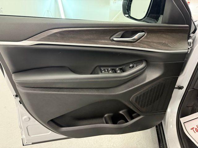 new 2026 Jeep Grand Cherokee car, priced at $45,757