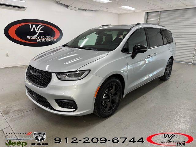 new 2026 Chrysler Pacifica car, priced at $49,932