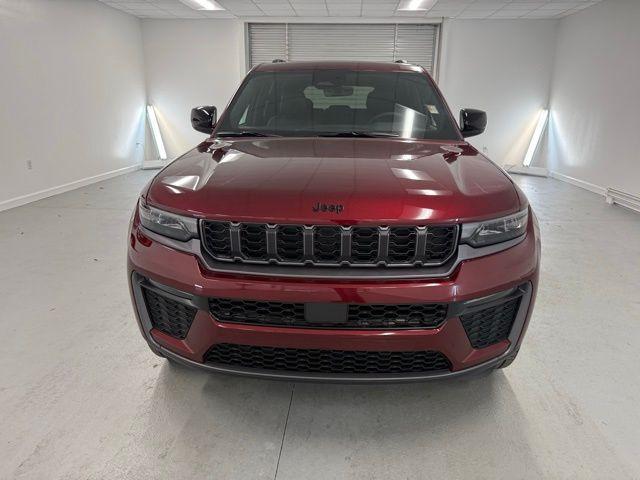 new 2026 Jeep Grand Cherokee car, priced at $47,954