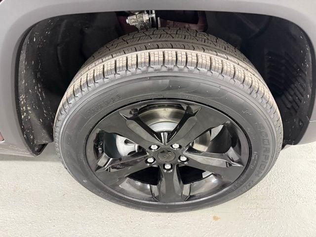 new 2026 Jeep Grand Cherokee car, priced at $47,954