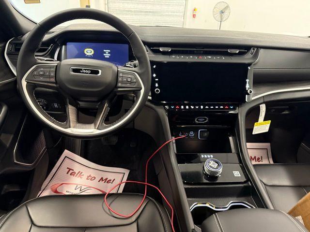 new 2026 Jeep Grand Cherokee car, priced at $47,954