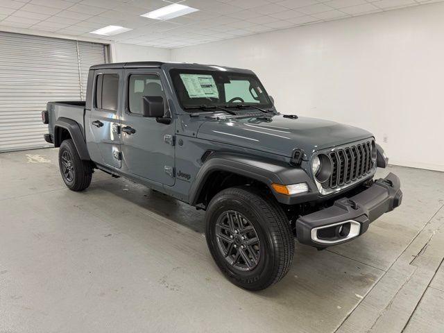 new 2025 Jeep Gladiator car, priced at $43,273