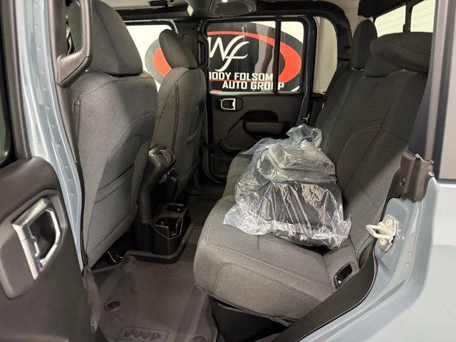 new 2025 Jeep Gladiator car, priced at $43,273