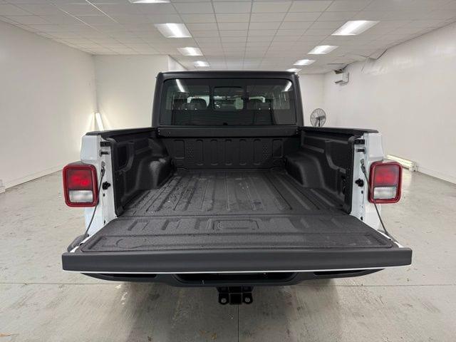 new 2026 Jeep Gladiator car, priced at $43,461