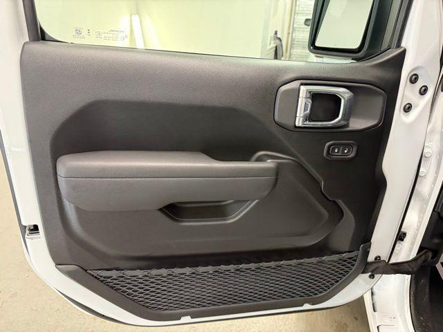 new 2026 Jeep Gladiator car, priced at $43,461