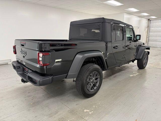 new 2026 Jeep Gladiator car, priced at $46,727
