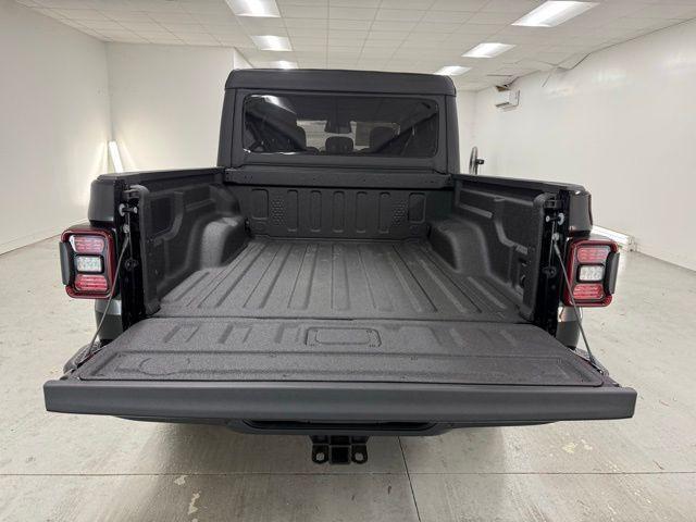 new 2026 Jeep Gladiator car, priced at $47,402