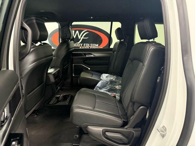 new 2026 Jeep Grand Wagoneer L car