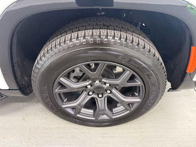 new 2026 Jeep Grand Wagoneer L car