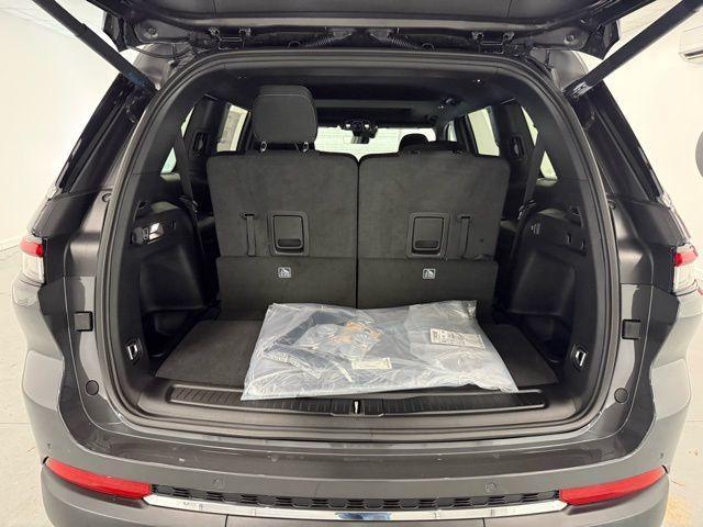 new 2026 Jeep Grand Cherokee L car