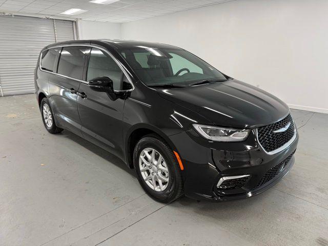 new 2026 Chrysler Pacifica car