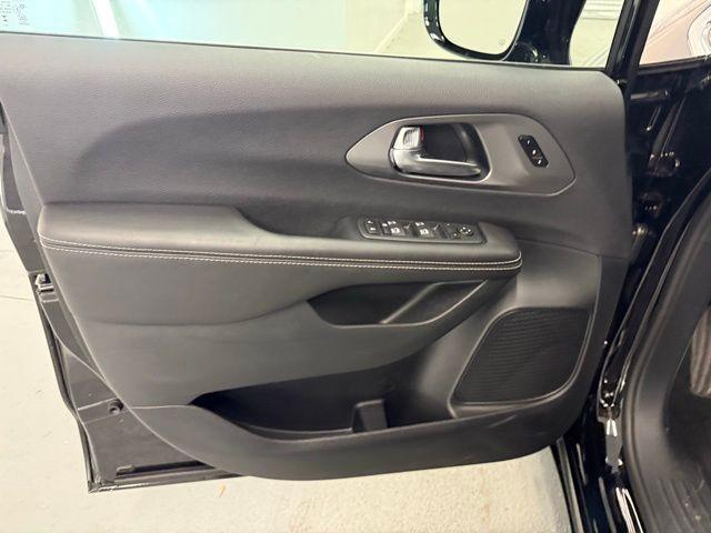 new 2026 Chrysler Pacifica car