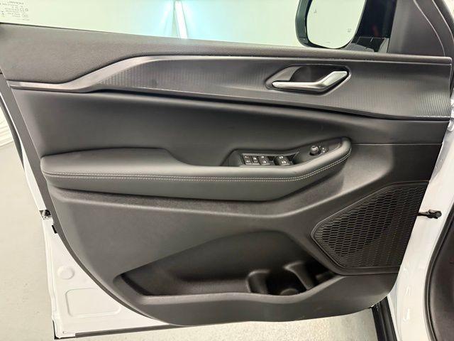 new 2025 Jeep Grand Cherokee car, priced at $39,951