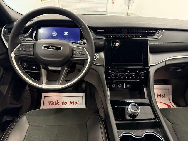 new 2025 Jeep Grand Cherokee car, priced at $39,951