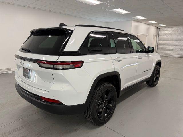 new 2025 Jeep Grand Cherokee car, priced at $39,951