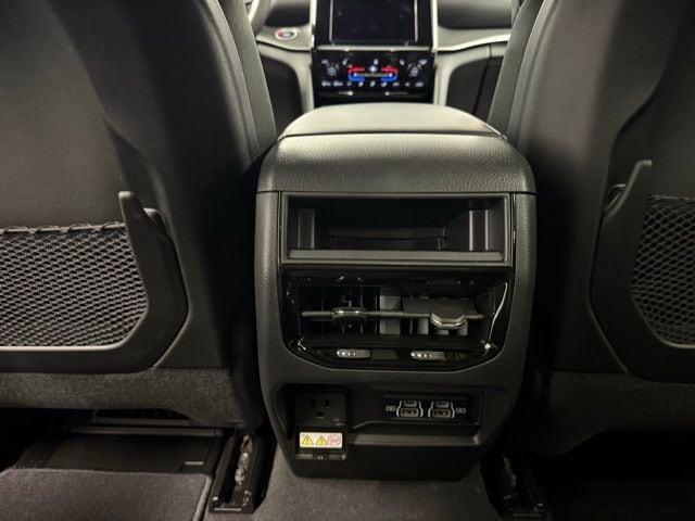 new 2025 Jeep Grand Cherokee car, priced at $39,951