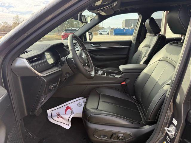 new 2025 Jeep Grand Cherokee L car, priced at $51,813