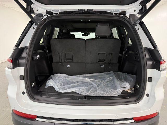 new 2025 Jeep Grand Cherokee L car, priced at $52,657