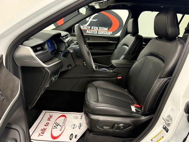 new 2025 Jeep Grand Cherokee L car, priced at $52,657