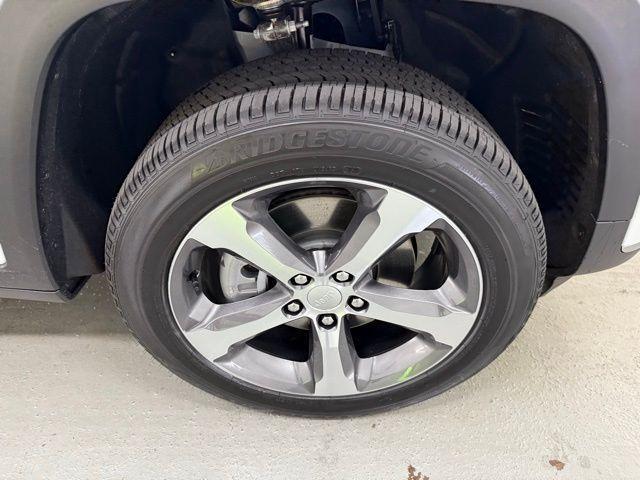 new 2025 Jeep Grand Cherokee L car, priced at $52,657