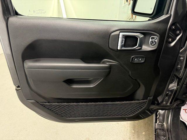 used 2024 Jeep Gladiator car, priced at $37,500