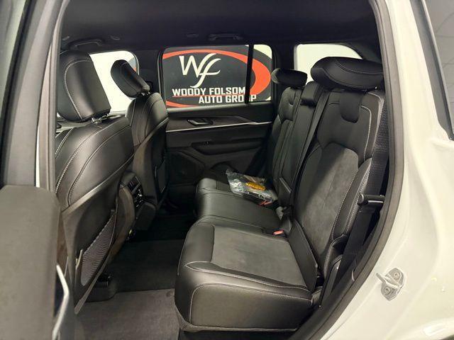 new 2026 Jeep Grand Cherokee car, priced at $46,285