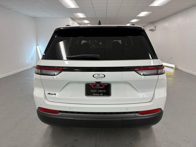 new 2026 Jeep Grand Cherokee car, priced at $46,285