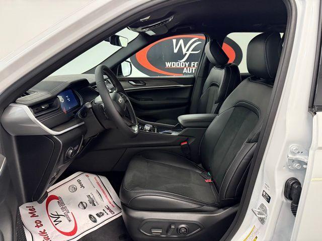 new 2026 Jeep Grand Cherokee car, priced at $46,285