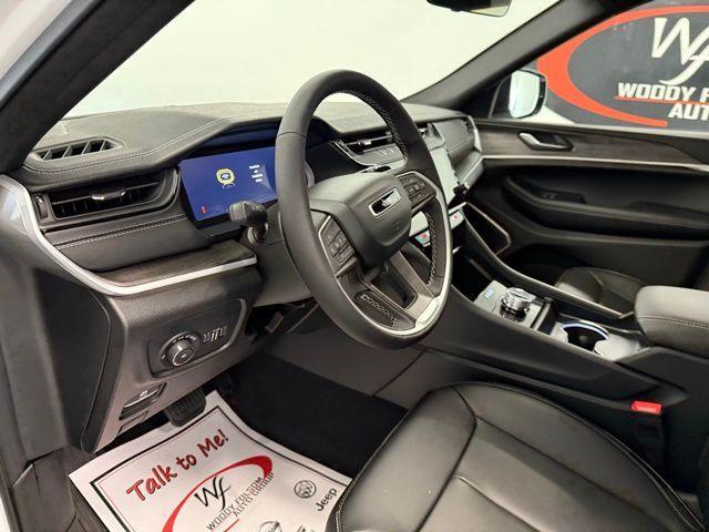 new 2026 Jeep Grand Cherokee car, priced at $47,954