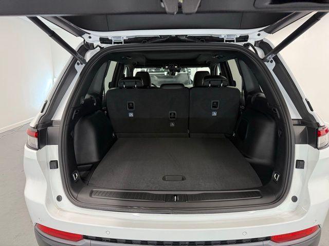 new 2026 Jeep Grand Cherokee car, priced at $47,954