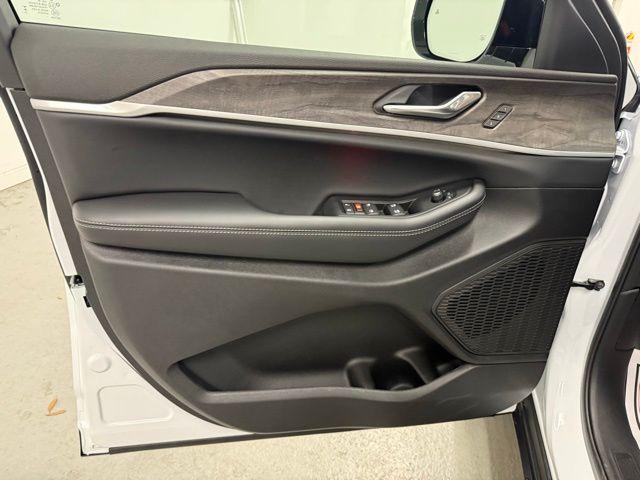 new 2025 Jeep Grand Cherokee L car, priced at $46,763