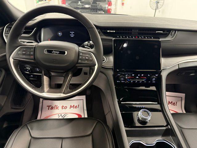 new 2025 Jeep Grand Cherokee car, priced at $48,537