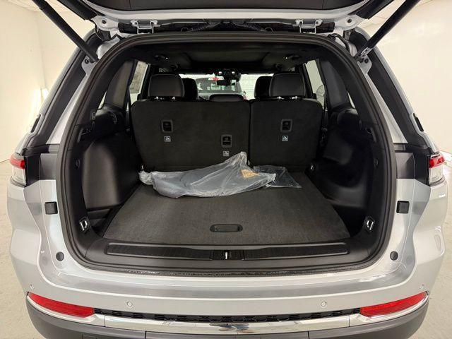 new 2025 Jeep Grand Cherokee car, priced at $48,537