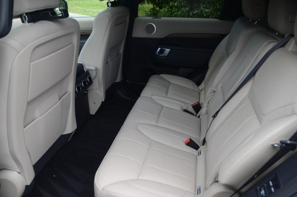 used 2018 Land Rover Discovery car, priced at $17,990