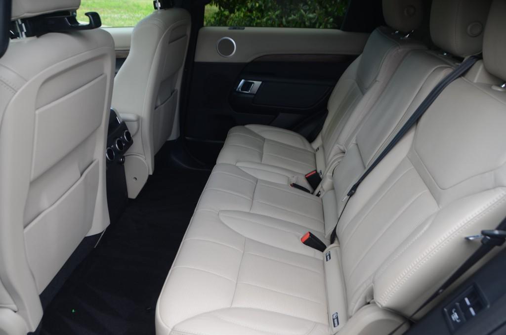 used 2018 Land Rover Discovery car, priced at $17,990